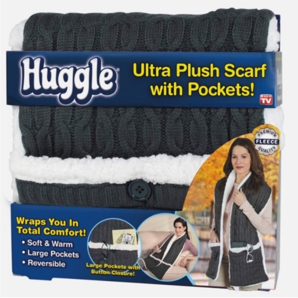 Snuggie Huggle Ultra Plush Scarf with Pockets